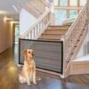 AIDUCHO Barrière De Sécurité Chien,Barrière Pour Animal Domestique, Animal Domestique Rétractable Barrières Pour Escalier Cuisine Portable Pliable Installer N'importe Où,Noir (180 X 72cm)